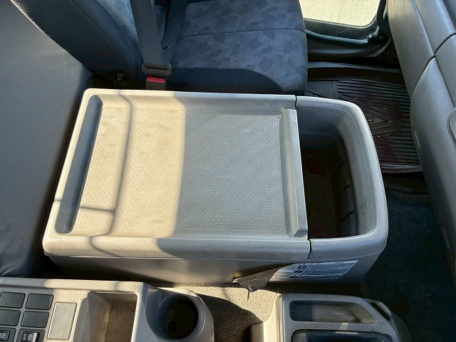 増トン脱着装置付コンテナ専用車アームロールリアジャッキ付|中古トラックの販売・買取・査定のアイナビ