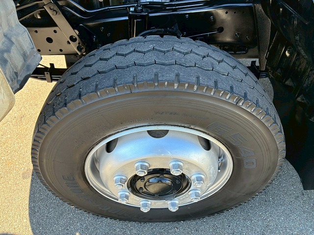 増トン脱着装置付コンテナ専用車アームロールリアジャッキ付|中古トラックの販売・買取・査定のアイナビ