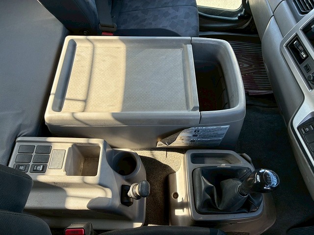 増トン脱着装置付コンテナ専用車アームロールリアジャッキ付|中古トラックの販売・買取・査定のアイナビ