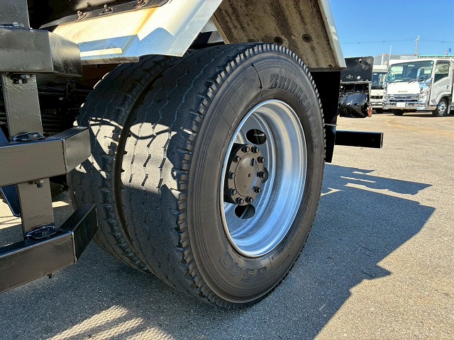 増トン脱着装置付コンテナ専用車アームロールリアジャッキ付|中古トラックの販売・買取・査定のアイナビ