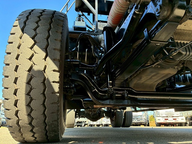 増トン脱着装置付コンテナ専用車アームロールリアジャッキ付|中古トラックの販売・買取・査定のアイナビ