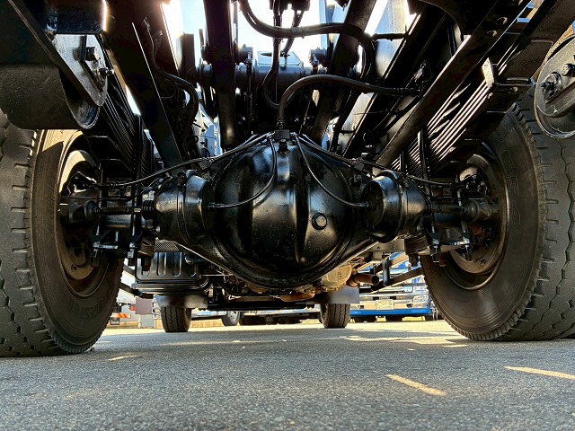 増トン脱着装置付コンテナ専用車アームロールリアジャッキ付|中古トラックの販売・買取・査定のアイナビ