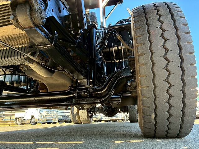 増トン脱着装置付コンテナ専用車アームロールリアジャッキ付|中古トラックの販売・買取・査定のアイナビ