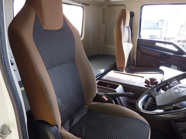 日野2KG-FD2ABG冷凍車4tワイド格納ゲートジョロダーレール|中古トラックの販売・買取・査定のアイナビ