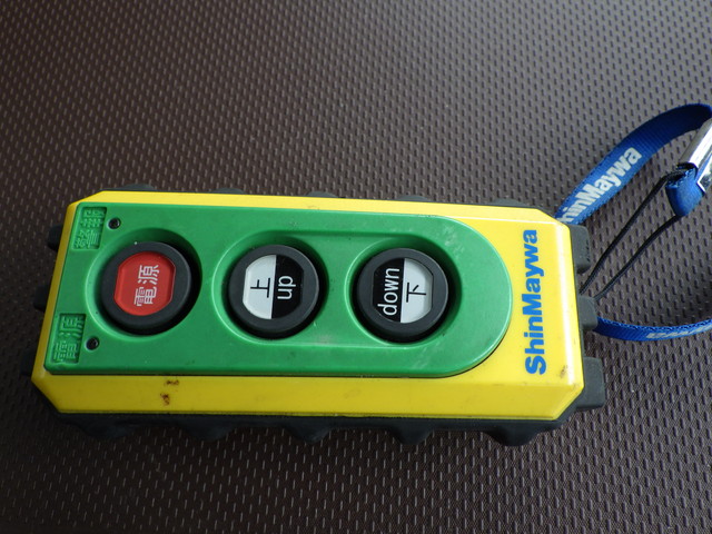 日野2KG-FD2ABG冷凍車4tワイド格納ゲートジョロダーレール|中古トラックの販売・買取・査定のアイナビ