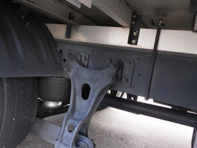 日野2KG-FD2ABG冷凍車4tワイド格納ゲートジョロダーレール|中古トラックの販売・買取・査定のアイナビ