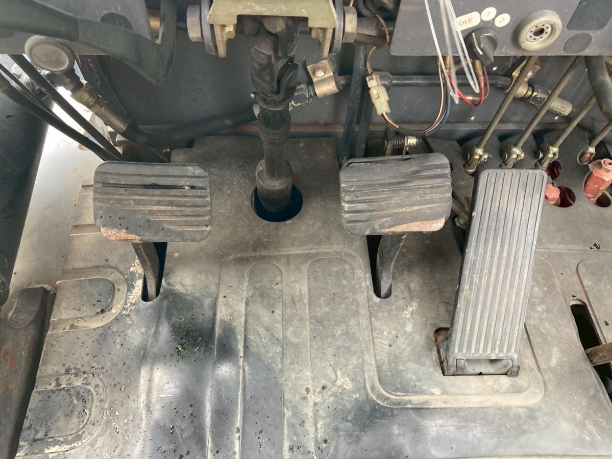 TCM フォークリフト 荷重2900kg MT 揚高3.5m|中古トラックの販売・買取・査定のアイナビ