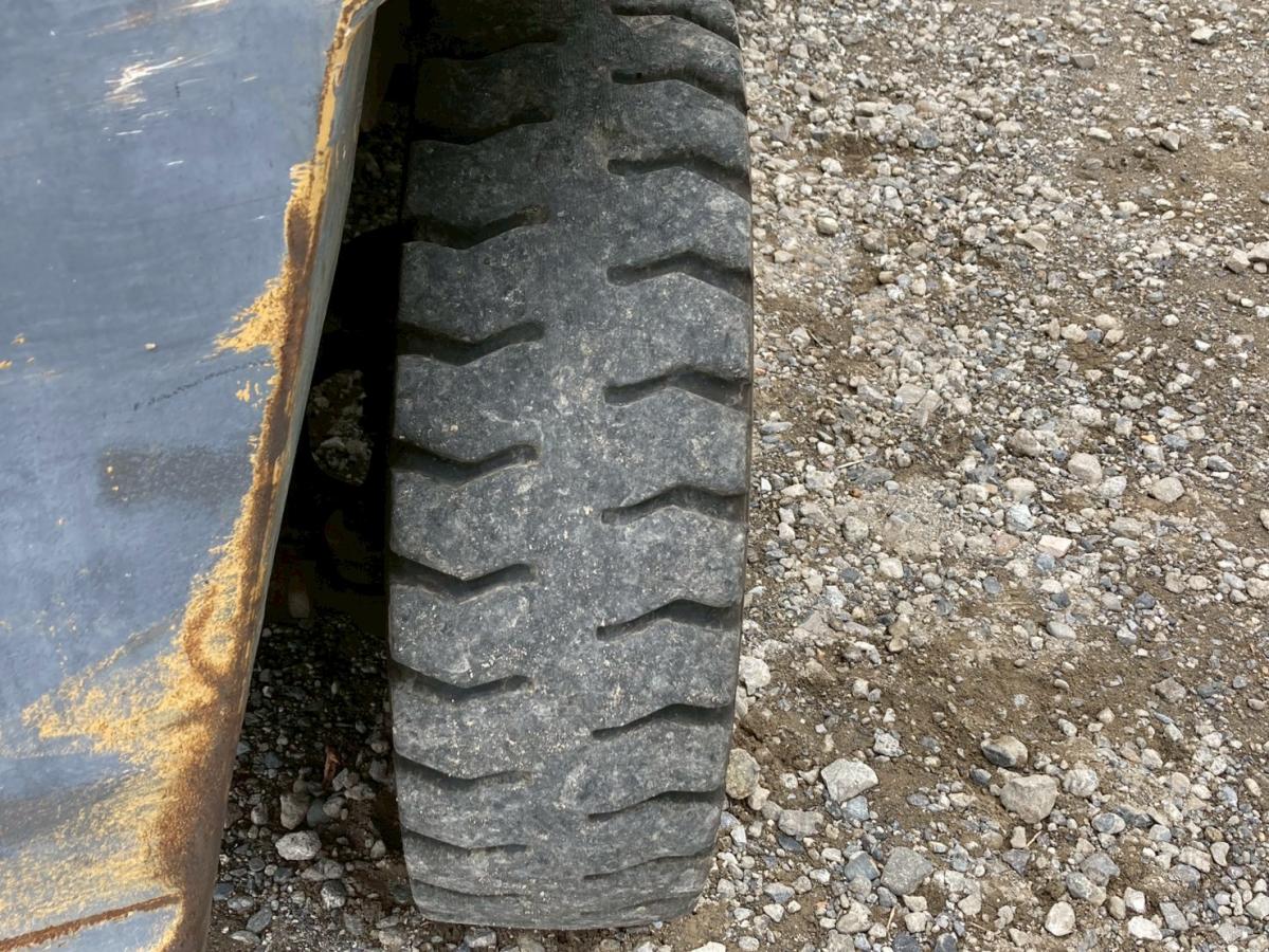 TCM フォークリフト 荷重2900kg MT 揚高3.5m|中古トラックの販売・買取・査定のアイナビ