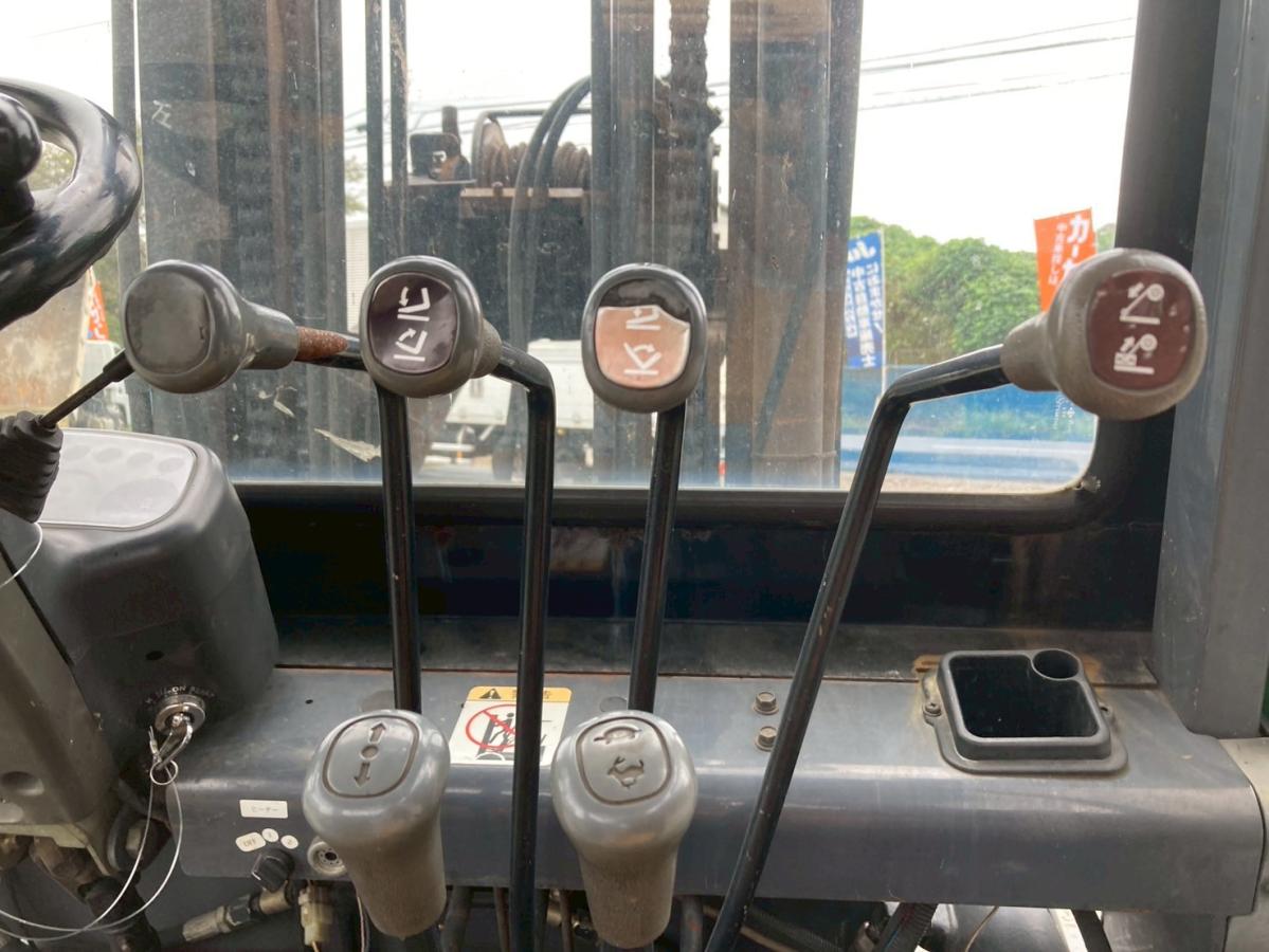 TCM フォークリフト 荷重2900kg MT 揚高3.5m|中古トラックの販売・買取・査定のアイナビ