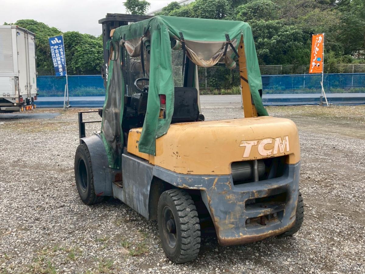 TCM フォークリフト 荷重2900kg MT 揚高3.5m|中古トラックの販売・買取・査定のアイナビ