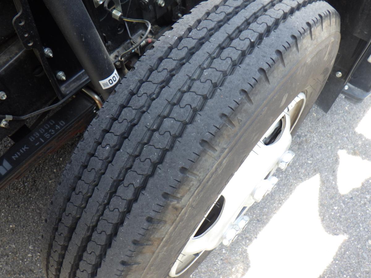 高所作業車 作業高さ12.1m 作業床積載荷重200kg 175hv|中古トラックの販売・買取・査定のアイナビ