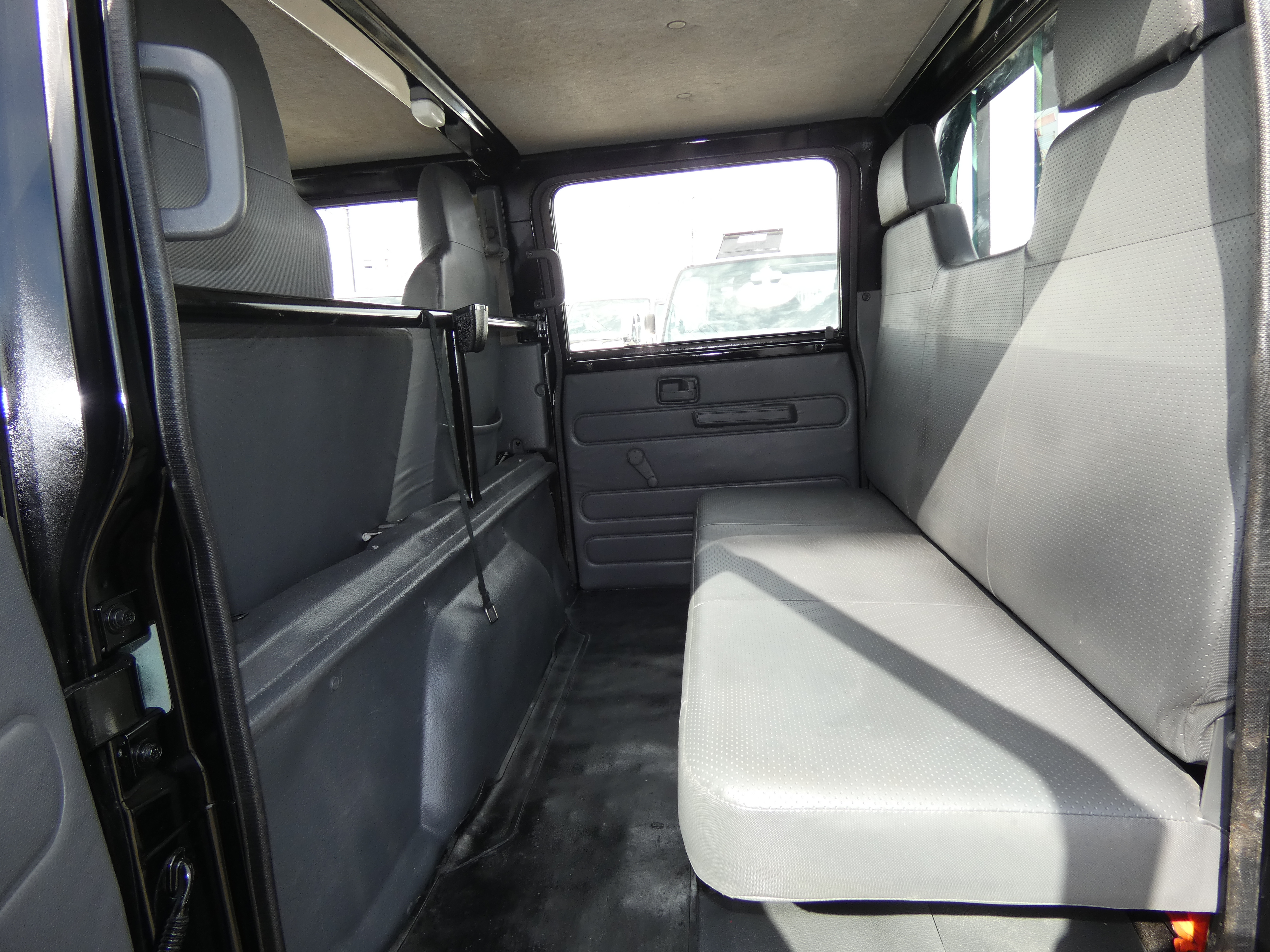 エルフ　２トン|中古トラックの販売・買取・査定のアイナビ