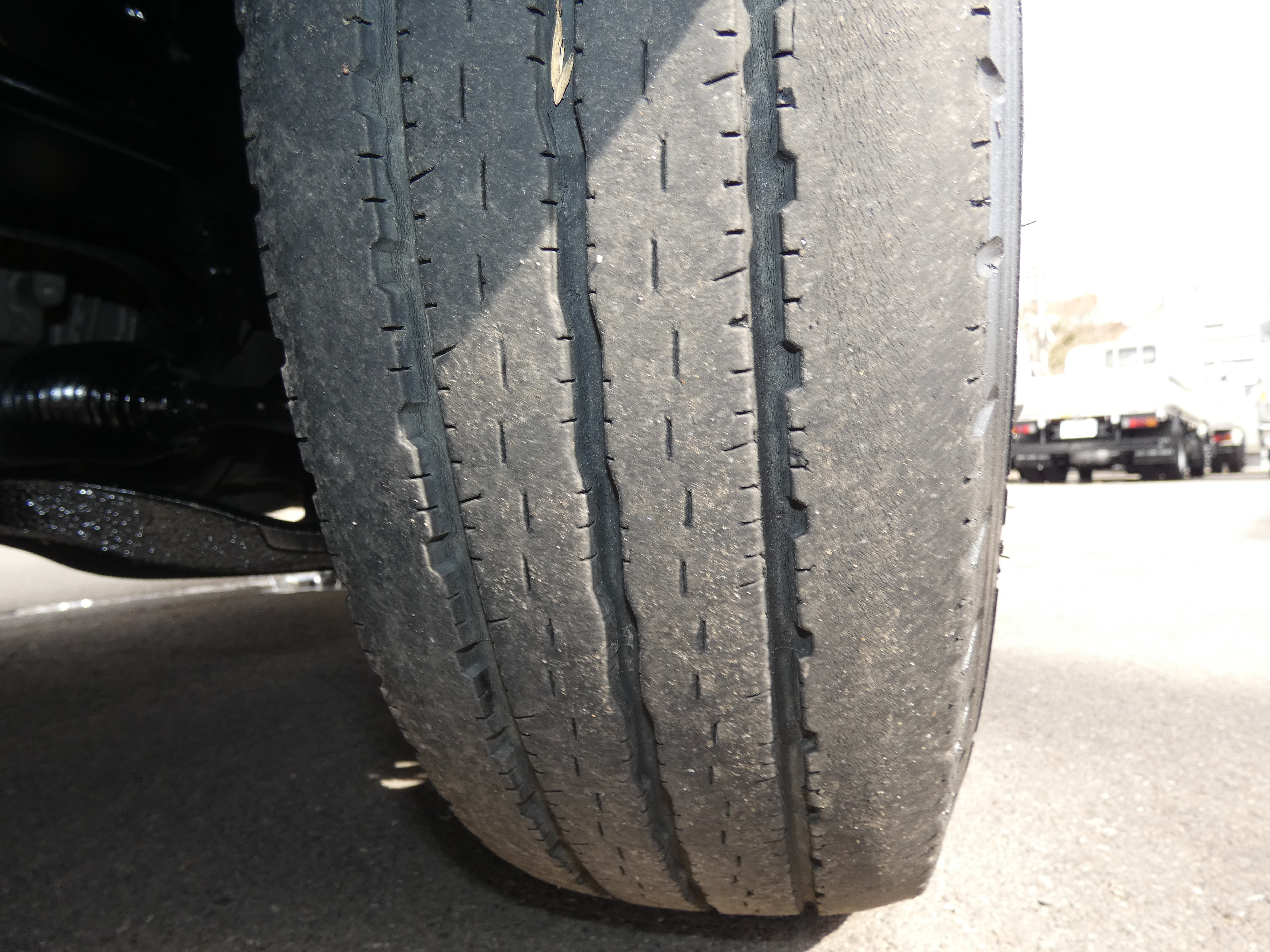 エルフ　２トン|中古トラックの販売・買取・査定のアイナビ