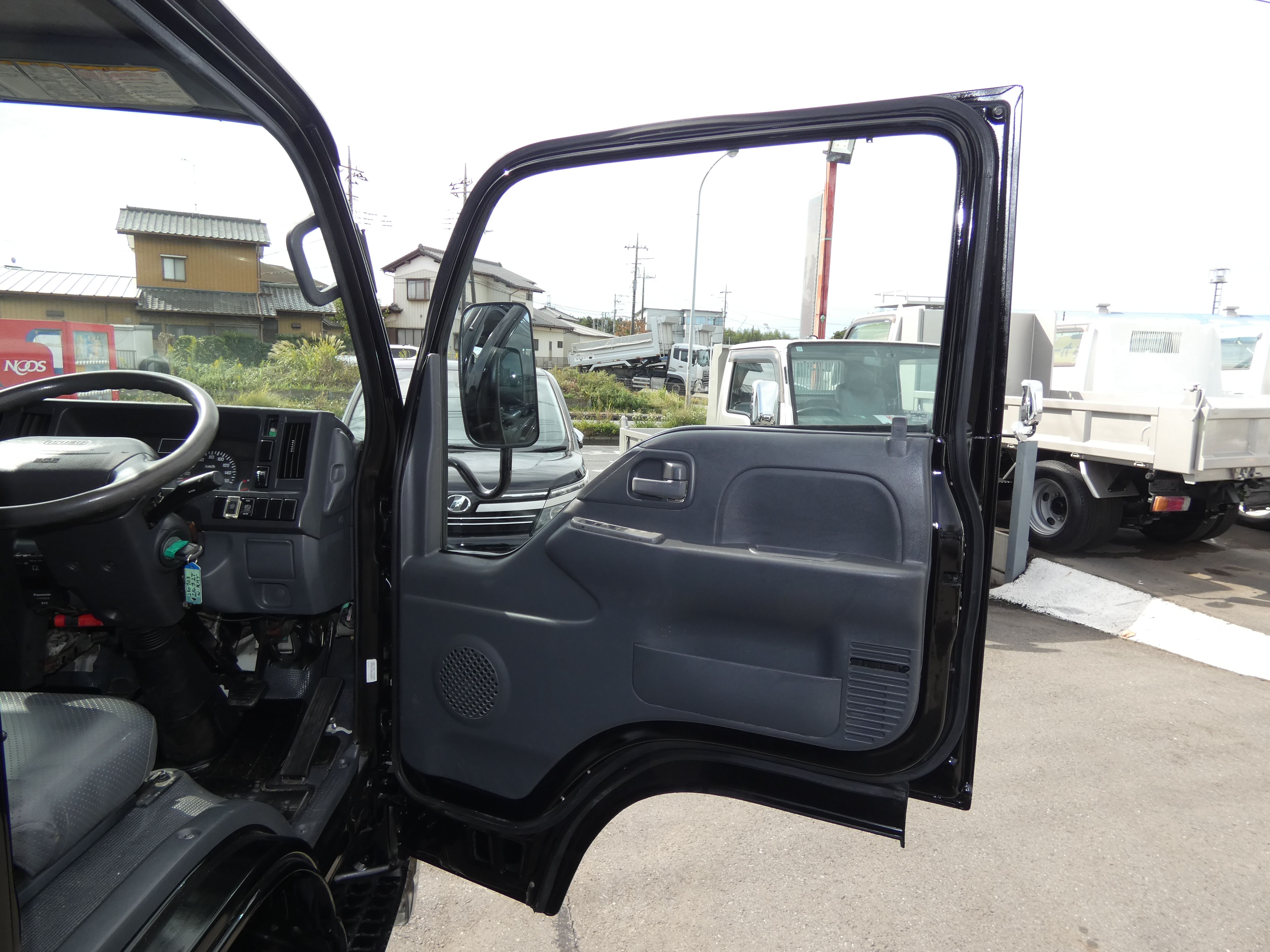 エルフ　２トン|中古トラックの販売・買取・査定のアイナビ