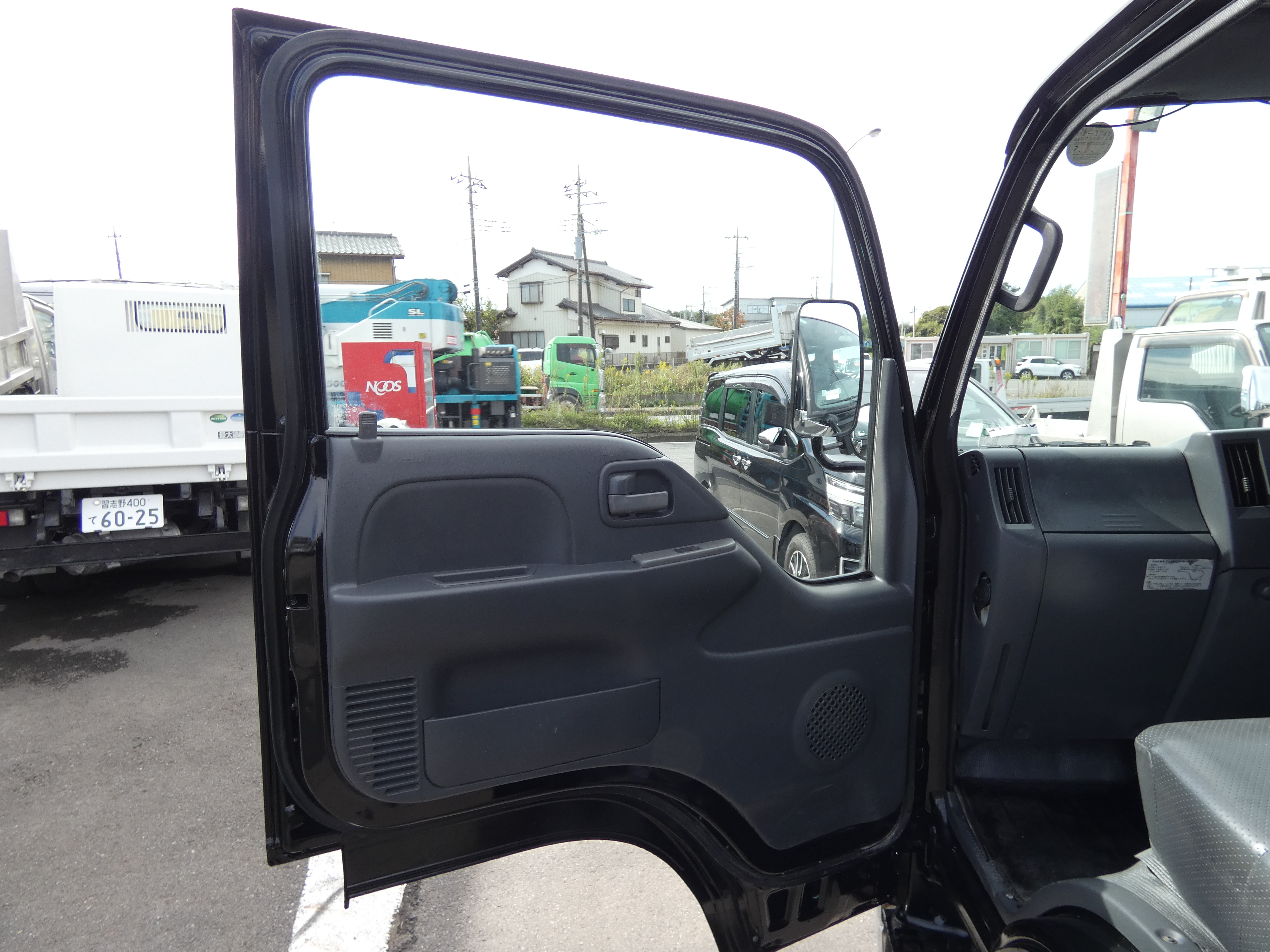 エルフ　２トン|中古トラックの販売・買取・査定のアイナビ