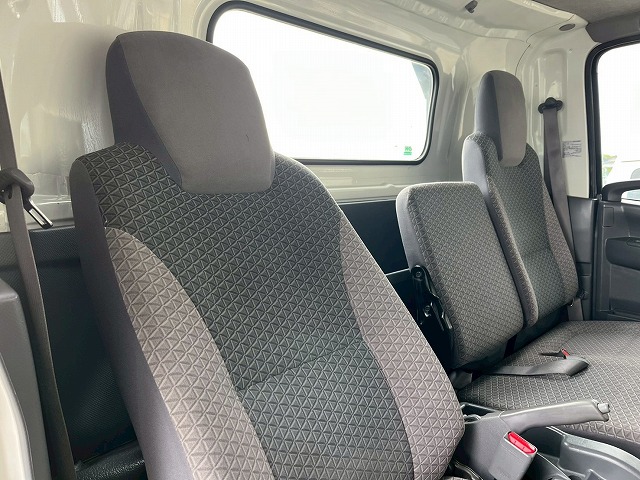 ★車検付★3トン積載★ラジコン・ウインチ★古河UNIC製・NEO5|中古トラックの販売・買取・査定のアイナビ