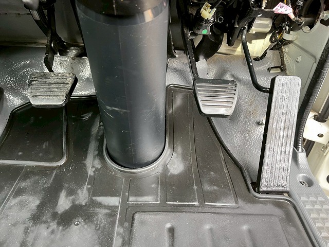 ★車検付★3トン積載★ラジコン・ウインチ★古河UNIC製・NEO5|中古トラックの販売・買取・査定のアイナビ