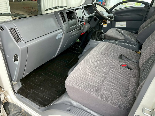 ★車検付★3トン積載★ラジコン・ウインチ★古河UNIC製・NEO5|中古トラックの販売・買取・査定のアイナビ