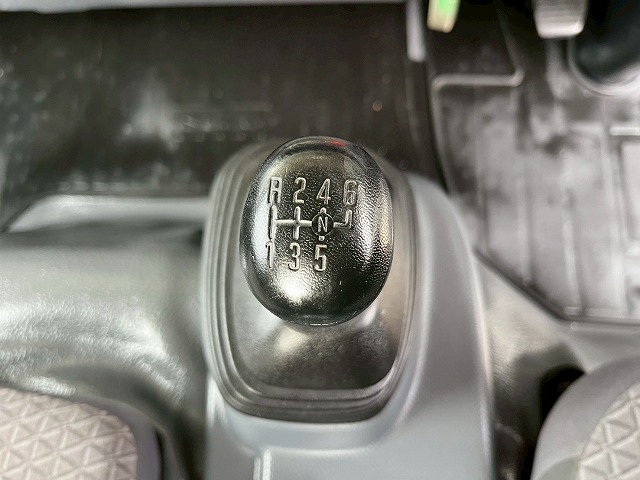 ★車検付★3トン積載★ラジコン・ウインチ★古河UNIC製・NEO5|中古トラックの販売・買取・査定のアイナビ