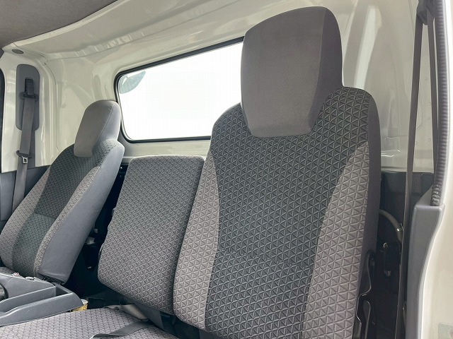 ★車検付★3トン積載★ラジコン・ウインチ★古河UNIC製・NEO5|中古トラックの販売・買取・査定のアイナビ