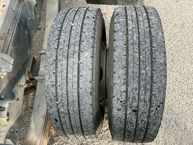 ★車検付★3トン積載★ラジコン・ウインチ★古河UNIC製・NEO5|中古トラックの販売・買取・査定のアイナビ