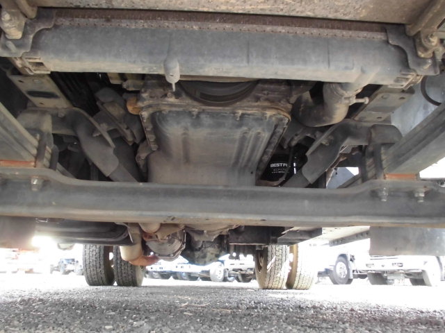 ワイド3Tパッカー車プレス式塵芥車押出式積載量2.7T|中古トラックの販売・買取・査定のアイナビ