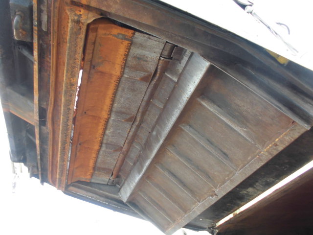 ワイド3Tパッカー車プレス式塵芥車押出式積載量2.7T|中古トラックの販売・買取・査定のアイナビ