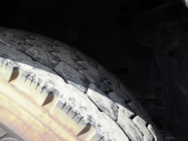 ワイド3Tパッカー車プレス式塵芥車押出式積載量2.7T|中古トラックの販売・買取・査定のアイナビ