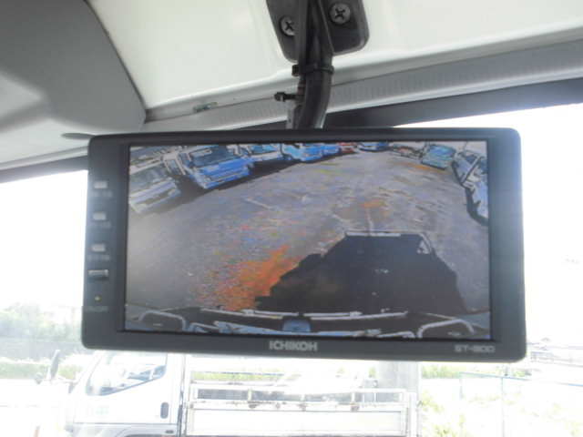 ワイド3Tパッカー車プレス式塵芥車押出式積載量2.7T|中古トラックの販売・買取・査定のアイナビ