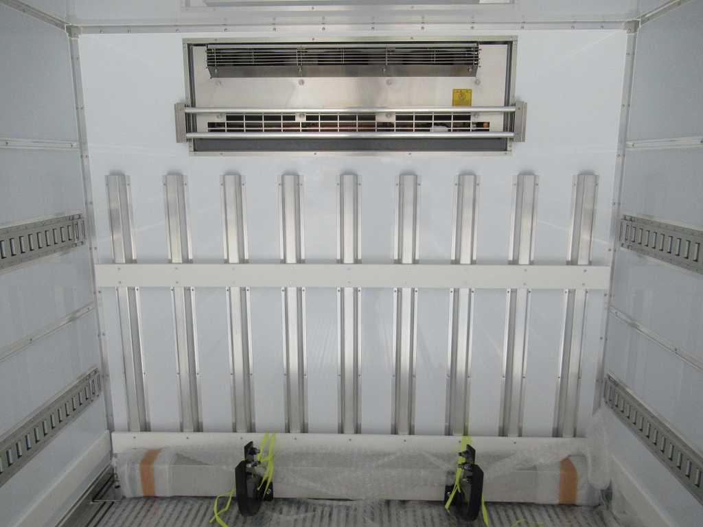 東プレ 低温 加温 -30℃～30℃設定 格納P/G ★240PS 6速|中古トラックの販売・買取・査定のアイナビ