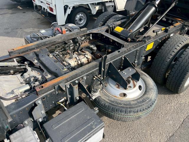 いすゞエルフ平ボディ|中古トラックの販売・買取・査定のアイナビ