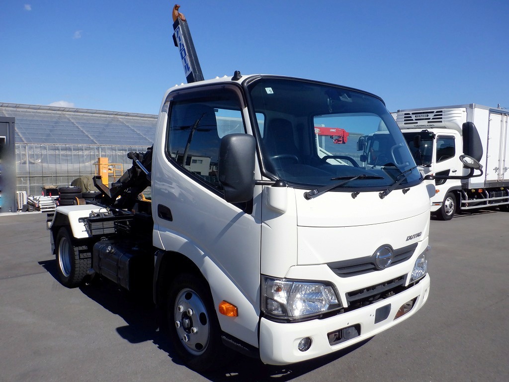 3t 新明和製 アームロール ツインシリンダー|中古トラックの販売・買取・査定のアイナビ