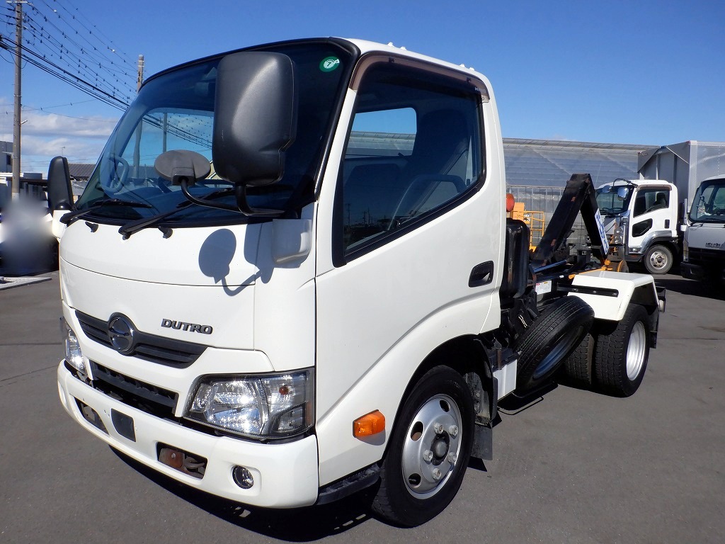 3t 新明和製 アームロール ツインシリンダー|中古トラックの販売・買取・査定のアイナビ