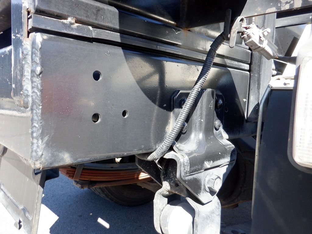 3t 新明和製 アームロール ツインシリンダー|中古トラックの販売・買取・査定のアイナビ