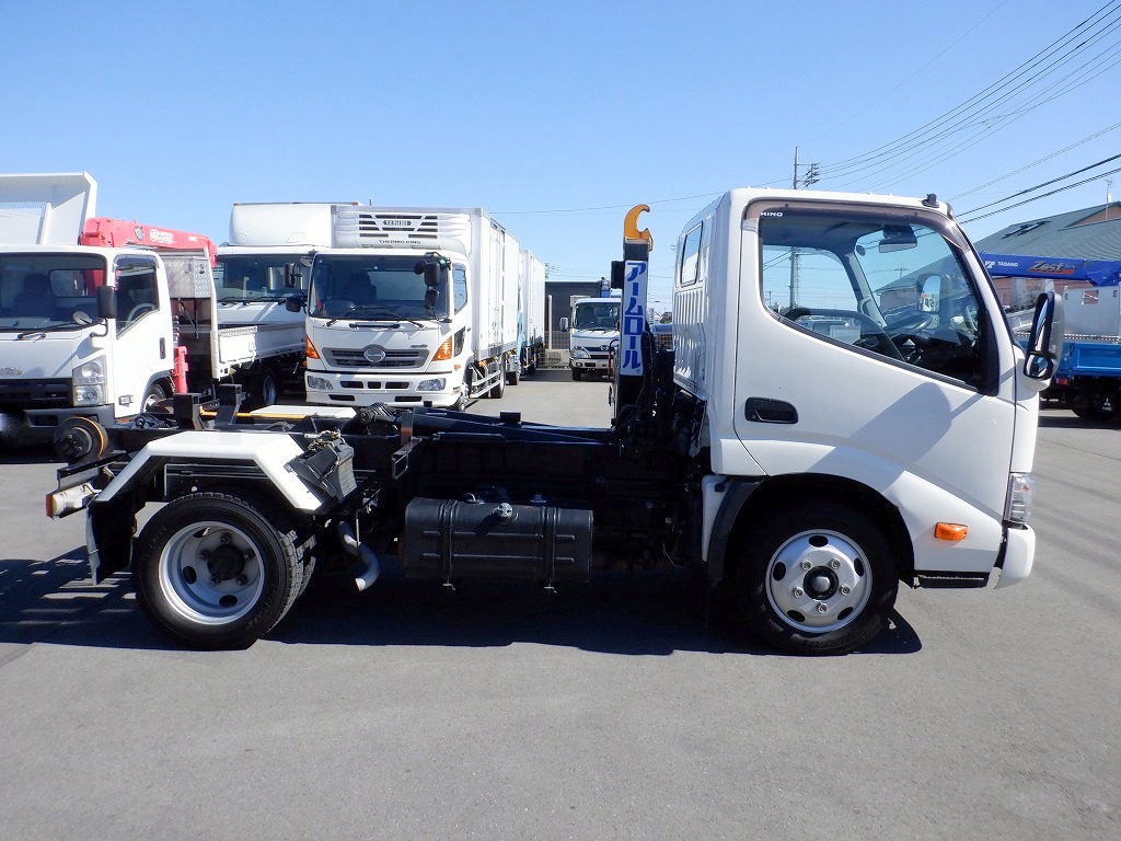 3t 新明和製 アームロール ツインシリンダー|中古トラックの販売・買取・査定のアイナビ