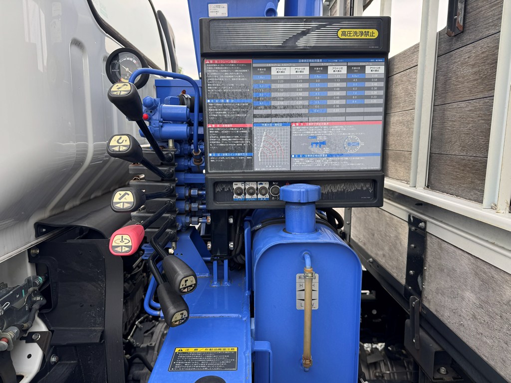 平成30年式☆エルフ超ロング タダノ4段ラジコンフックイン|中古トラックの販売・買取・査定のアイナビ