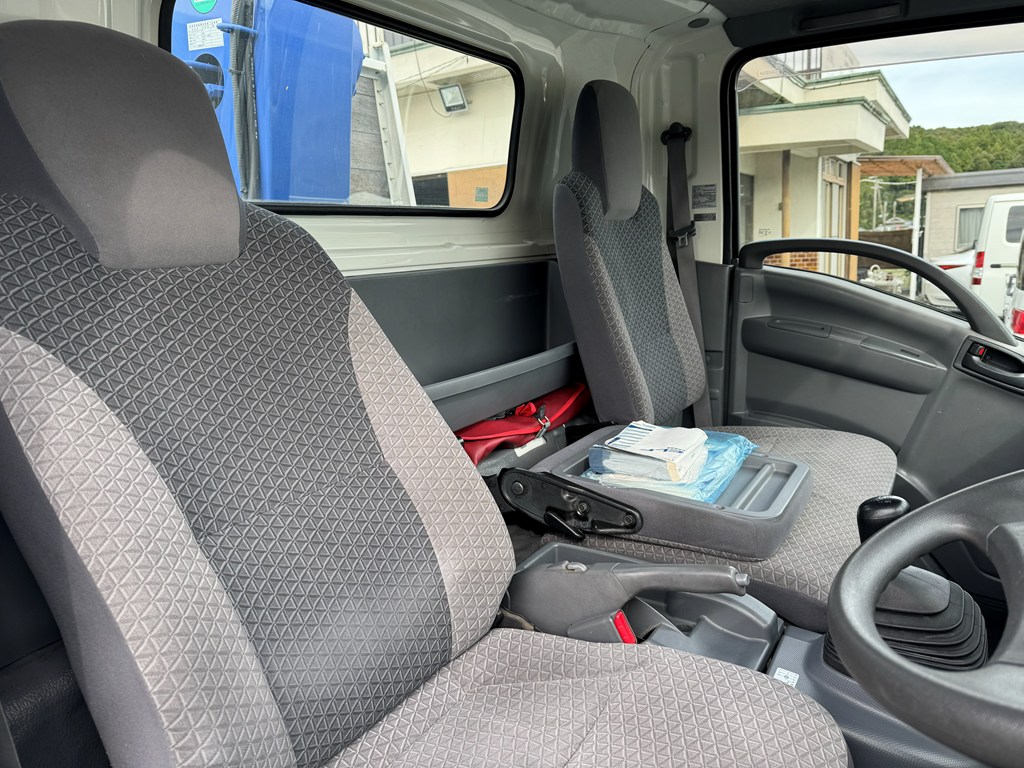 平成30年式☆エルフ超ロング タダノ4段ラジコンフックイン|中古トラックの販売・買取・査定のアイナビ