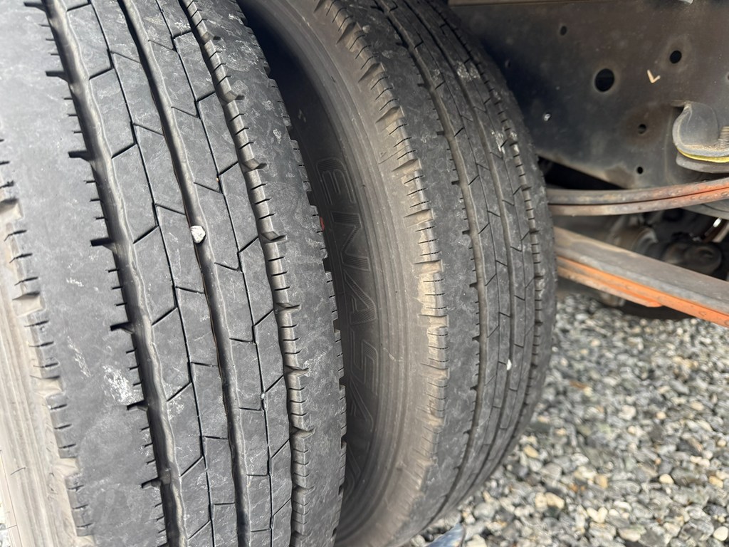 平成30年式☆エルフ超ロング タダノ4段ラジコンフックイン|中古トラックの販売・買取・査定のアイナビ