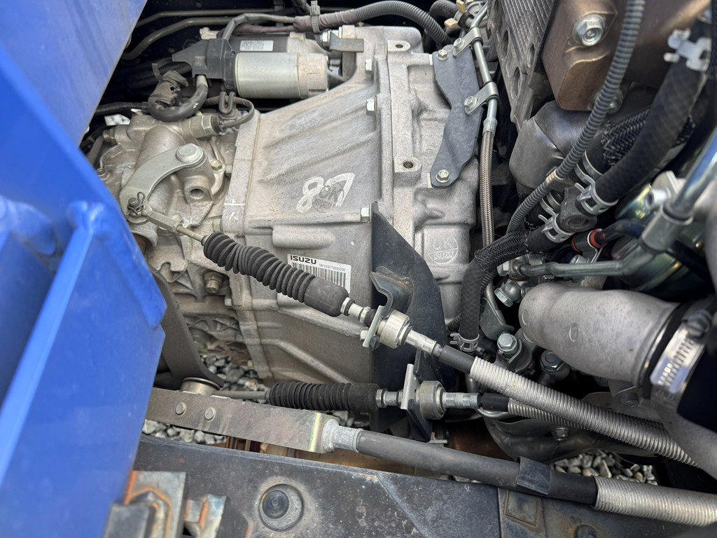 平成30年式☆エルフ超ロング タダノ4段ラジコンフックイン|中古トラックの販売・買取・査定のアイナビ