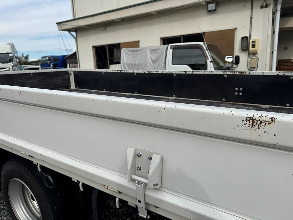 平成30年式☆エルフ超ロング タダノ4段ラジコンフックイン|中古トラックの販売・買取・査定のアイナビ