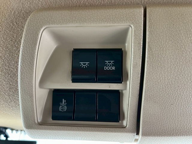 跳上式パワーゲート★後輪エアサス★6300×フルワイド★ベッド付|中古トラックの販売・買取・査定のアイナビ