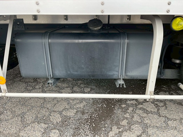 跳上式パワーゲート★後輪エアサス★6300×フルワイド★ベッド付|中古トラックの販売・買取・査定のアイナビ