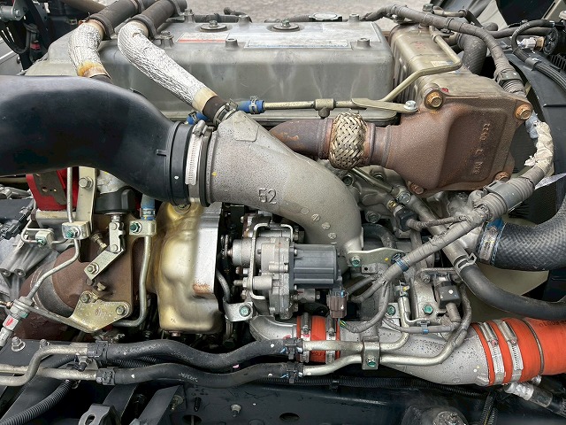 跳上式パワーゲート★後輪エアサス★6300×フルワイド★ベッド付|中古トラックの販売・買取・査定のアイナビ