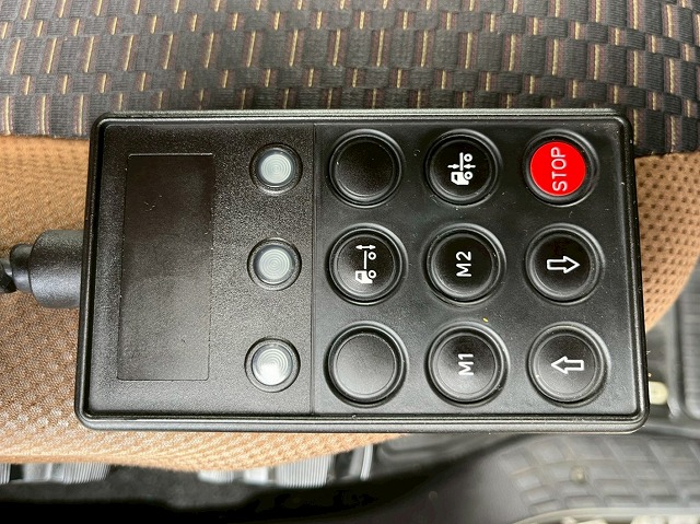 跳上式パワーゲート★後輪エアサス★6300×フルワイド★ベッド付|中古トラックの販売・買取・査定のアイナビ