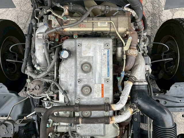 跳上式パワーゲート★後輪エアサス★6300×フルワイド★ベッド付|中古トラックの販売・買取・査定のアイナビ