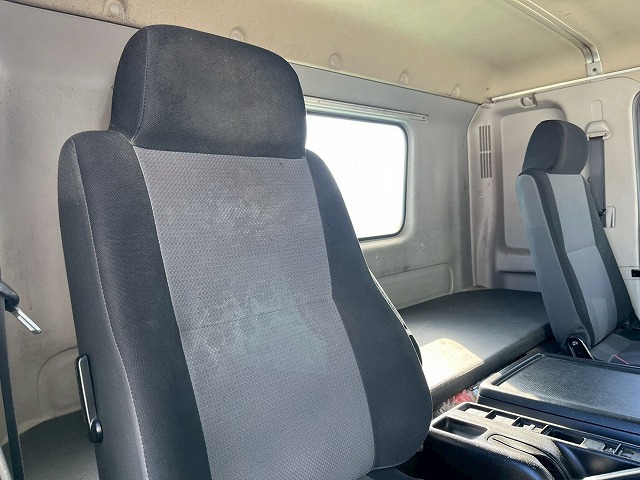 車検付★増トン★11トン積載★6×4!3軸2デフ★KYB製・8.9立米|中古トラックの販売・買取・査定のアイナビ