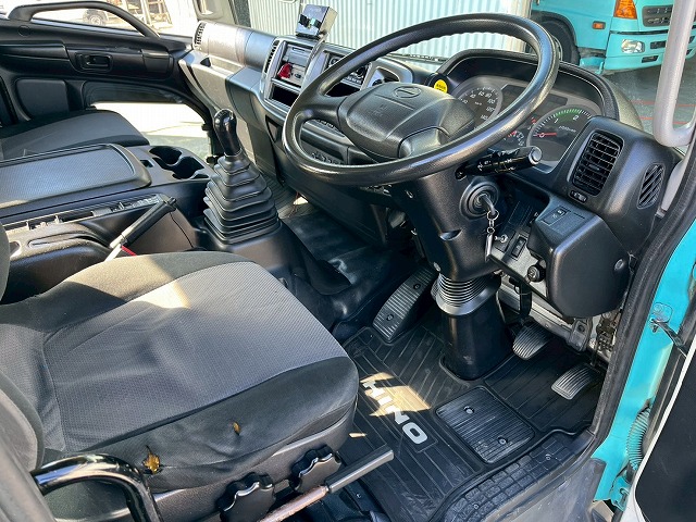 車検付★増トン★11トン積載★6×4!3軸2デフ★KYB製・8.9立米|中古トラックの販売・買取・査定のアイナビ