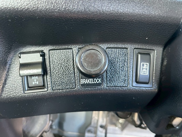 車検付★増トン★11トン積載★6×4!3軸2デフ★KYB製・8.9立米|中古トラックの販売・買取・査定のアイナビ