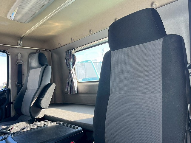 車検付★増トン★11トン積載★6×4!3軸2デフ★KYB製・8.9立米|中古トラックの販売・買取・査定のアイナビ