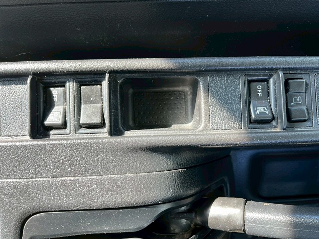 車検付★増トン★11トン積載★6×4!3軸2デフ★KYB製・8.9立米|中古トラックの販売・買取・査定のアイナビ